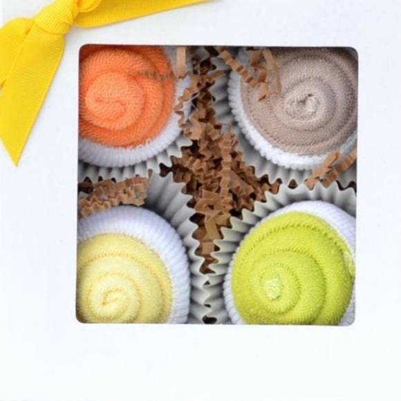 Baby Onesie Gift Box - Picture 5 of 8